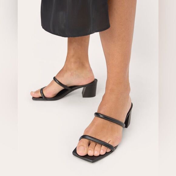 NEW EVERLANE The Double Strap Heel in black leather - Picture 3 of 11